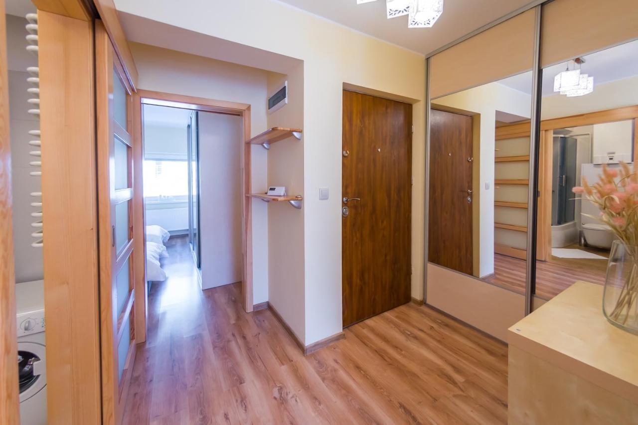 Komfortowy Apartament W Centrum Ustronia Екстериор снимка